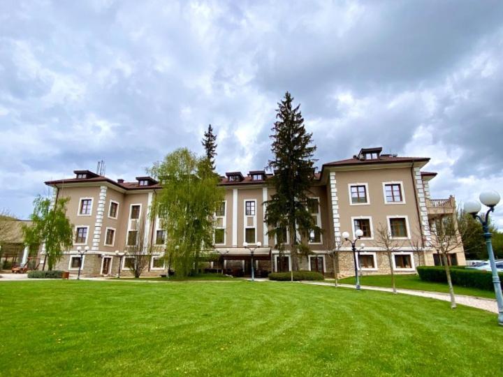 Midalidare Hotel & Spa Mogilovo Exterior photo